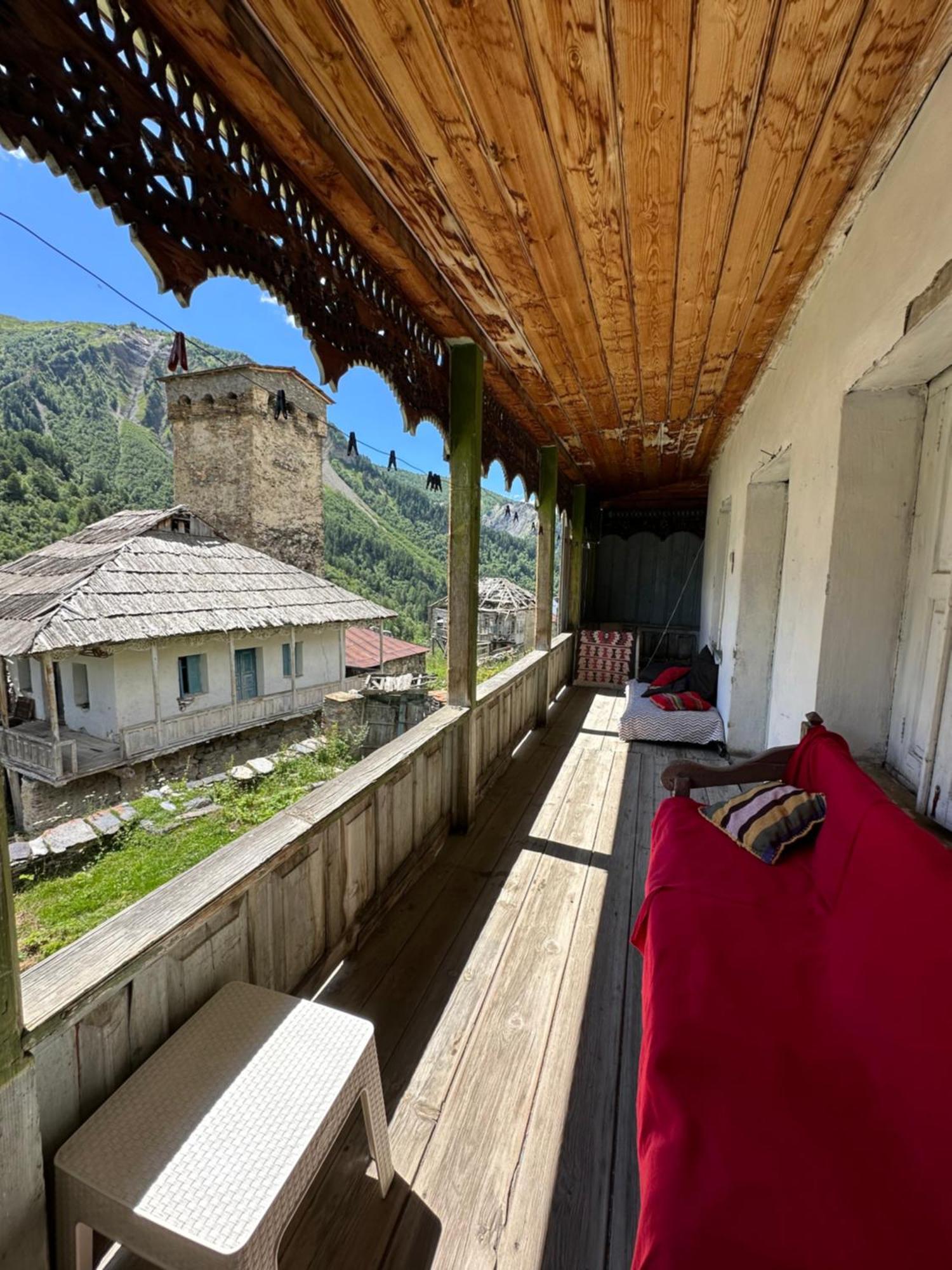 Panorama Guesthouse Mata C. Adishi ภายนอก รูปภาพ